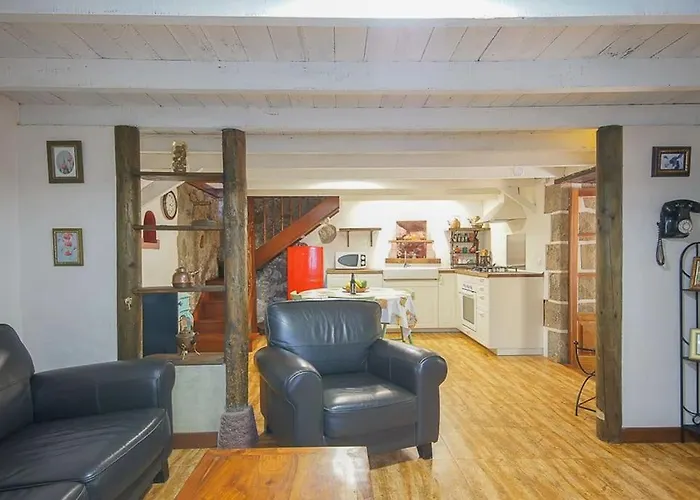 Matos, Canarian House In シャレー